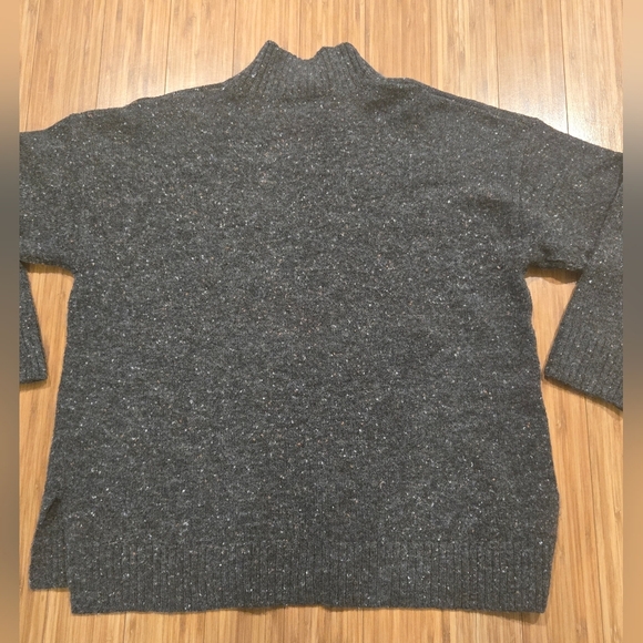 NWOT Well Worn Charcoal Sweater - Picture 8 of 10